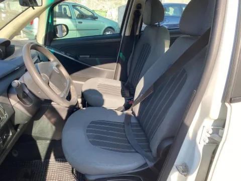 Lancia Musa 1.4 8v 5th Avenue ecochic Gpl - Immagine 8