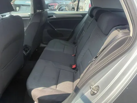 Volkswagen Golf 5p 1.6 tdi Comfortline 110cv - Immagine 11