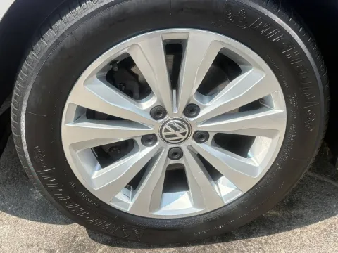 Volkswagen Golf 5p 1.6 tdi Comfortline 110cv - Immagine 12