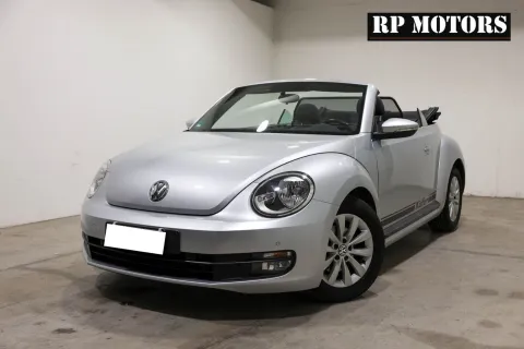 Volkswagen Maggiolino Cabrio 1.6 tdi Design 105cv - Immagine 3