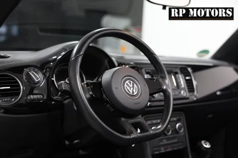 Volkswagen Maggiolino Cabrio 1.6 tdi Design 105cv - Immagine 9