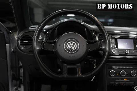 Volkswagen Maggiolino Cabrio 1.6 tdi Design 105cv - Immagine 10