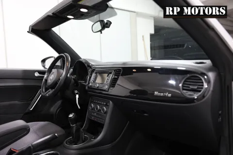 Volkswagen Maggiolino Cabrio 1.6 tdi Design 105cv - Immagine 11