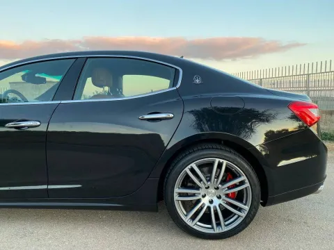Maserati Ghibli 3.0 V6 ds 275cv auto - Immagine 10