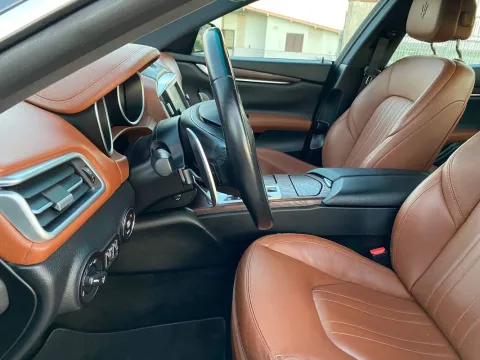 Maserati Ghibli 3.0 V6 ds 275cv auto - Immagine 15