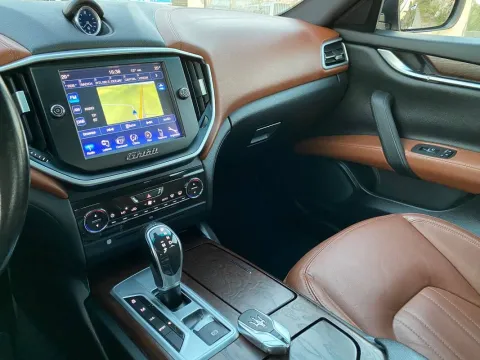 Maserati Ghibli 3.0 V6 ds 275cv auto - Immagine 23