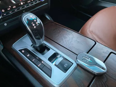 Maserati Ghibli 3.0 V6 ds 275cv auto - Immagine 24