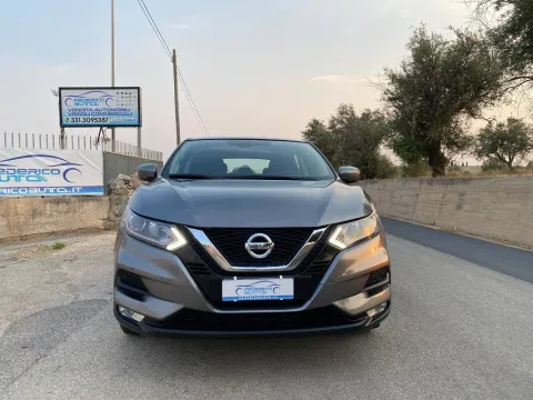 Nissan Qashqai 1.5 dci Business 115cv - Immagine 2