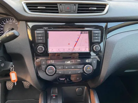 Nissan Qashqai 1.5 dci Business 115cv - Immagine 24