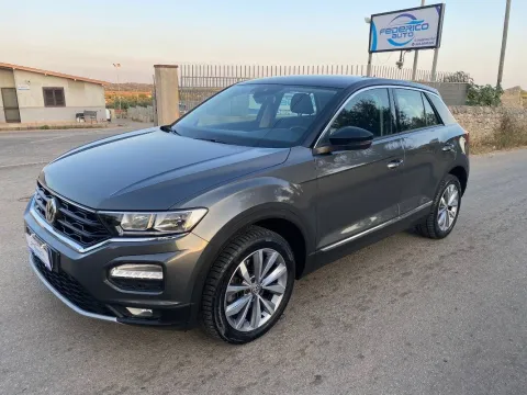 Volkswagen T-Roc 2.0 tdi Style 4motion dsg - Immagine 1