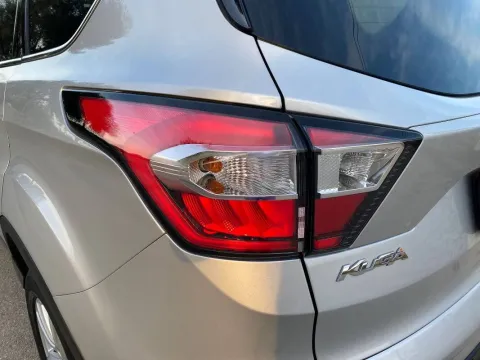 Ford Kuga 1.5 tdci Business s&s 2wd 120cv my18 - Immagine 9