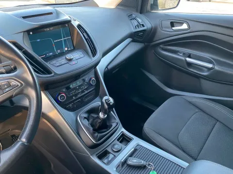 Ford Kuga 1.5 tdci Business s&s 2wd 120cv my18 - Immagine 27