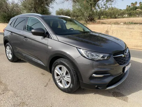 Opel Grandland X 1.5 ecotec Innovation s&s 130cv at8 - Immagine 3