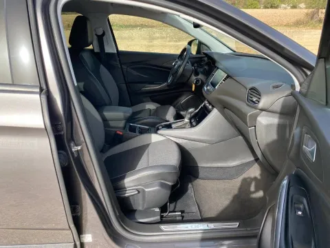 Opel Grandland X 1.5 ecotec Innovation s&s 130cv at8 - Immagine 15