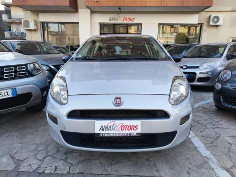 Fiat Punto 5p 1.3 mjt 16v Street 75cv E5+ - Immagine 2
