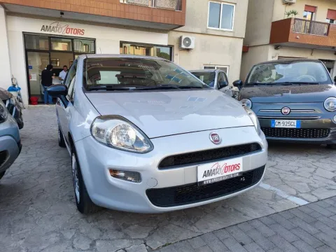 Fiat Punto 5p 1.3 mjt 16v Street 75cv E5+ - Immagine 3