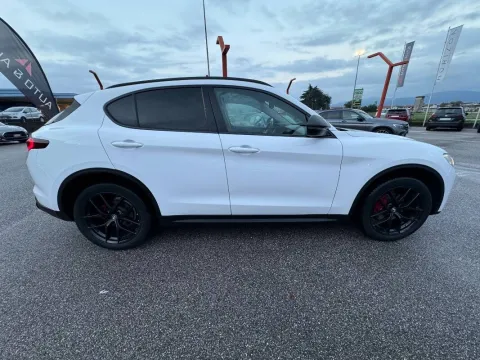 Alfa Romeo Stelvio 2.2 t B-Tech Q4 210cv auto - Immagine 5