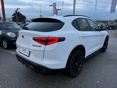 Alfa Romeo Stelvio 2.2 t B-Tech Q4 210cv auto - Immagine 6
