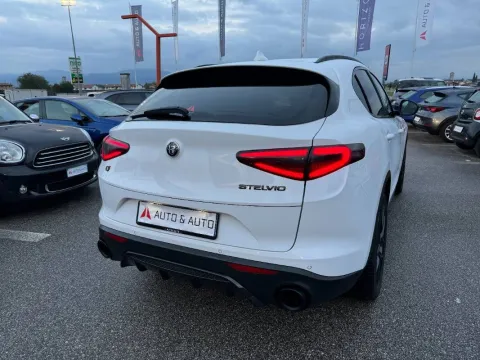 Alfa Romeo Stelvio 2.2 t B-Tech Q4 210cv auto - Immagine 7