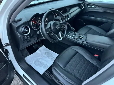 Alfa Romeo Stelvio 2.2 t B-Tech Q4 210cv auto - Immagine 11