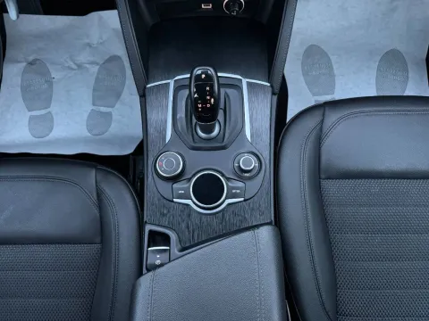Alfa Romeo Stelvio 2.2 t B-Tech Q4 210cv auto - Immagine 17
