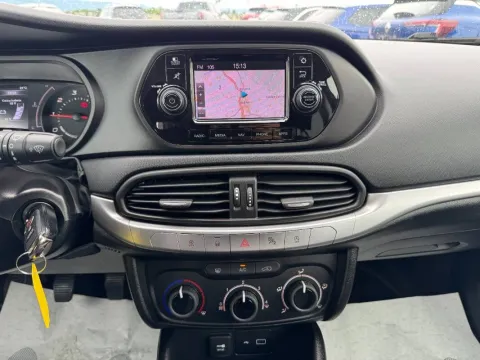 Fiat Tipo 5p 1.3 mjt Business s&s 95cv my20 - Immagine 17