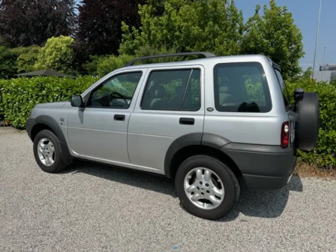 Land Rover Freelander SW 2.0 td4 HSE - Immagine 2