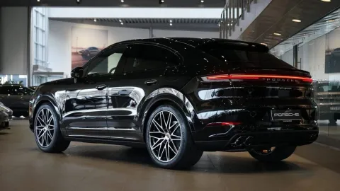Porsche Cayenne Coupe 3.0 e-hybrid 5p.ti tiptronic - Immagine 2