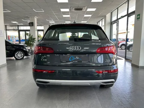 Audi Q5 40 2.0 tdi Business Sport quattro 190cv s-tronic - Immagine 4