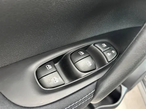 Nissan Qashqai 1.5 dci Business 115cv - Immagine 13