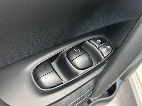 Nissan Qashqai 1.5 dci Business 110cv E6 - Immagine 13