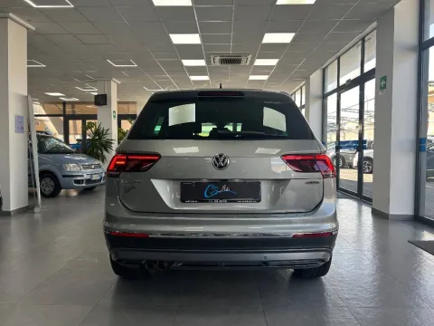 Volkswagen Tiguan 2.0 tdi Sport 4motion 150cv dsg - Immagine 4
