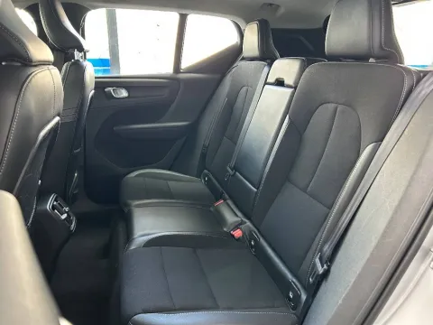 Volvo XC40 2.0 d4 Momentum awd geartronic - Immagine 12