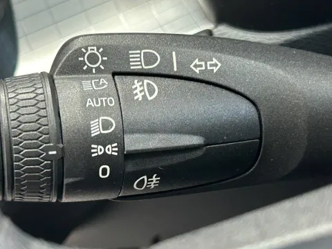 Volvo XC40 2.0 d4 Momentum awd geartronic - Immagine 18