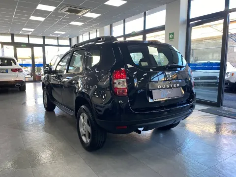 Dacia Duster 1.5 dci Ambiance Family 4x2 s&s 110cv - Immagine 4