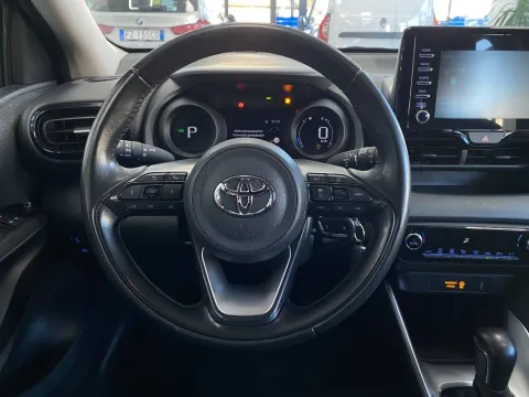 Toyota Yaris 1.5h Premiere - Immagine 14