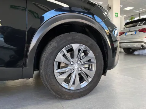 Peugeot 2008 1.5 bluehdi Active s&s 100cv - Immagine 6