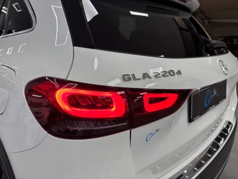 Mercedes GLA 220 d Premium 4matic auto - Immagine 10