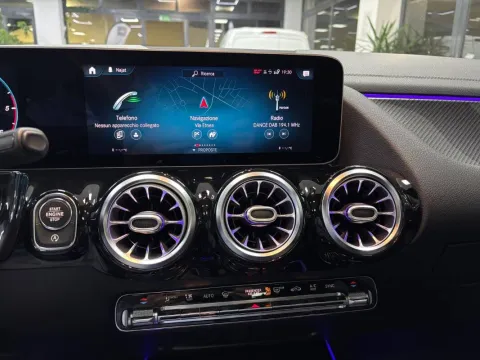 Mercedes GLA 220 d Premium 4matic auto - Immagine 25