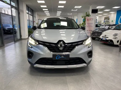 Renault Captur 1.5 blue dci Intens 115cv edc - Immagine 2