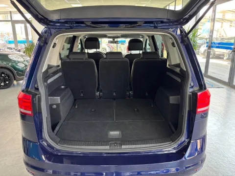 Volkswagen Touran 2.0 tdi Highline - Immagine 10