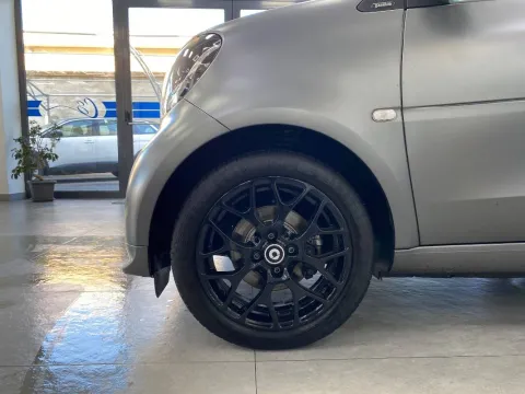 Smart Fortwo 1.0 Brabus Style 71cv twinamic - Immagine 8