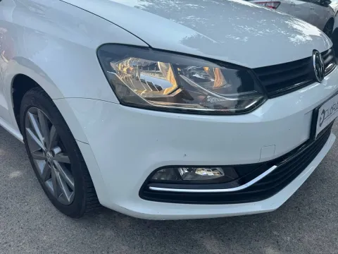 Volkswagen Polo 5p 1.4 tdi bm Highline 90cv - Immagine 14