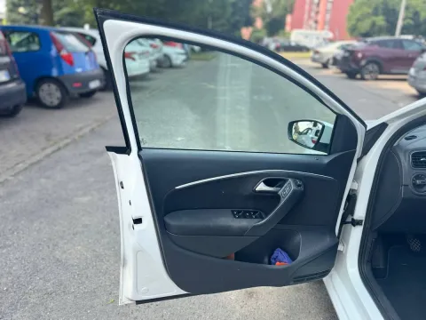 Volkswagen Polo 5p 1.4 tdi bm Highline 90cv - Immagine 17