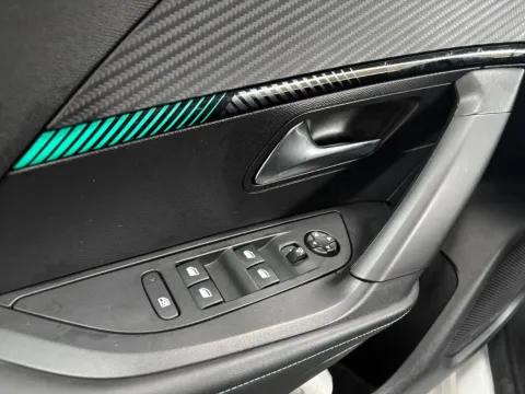 Peugeot 2008 1.2 puretech Allure Pack s&s 100cv - Immagine 12