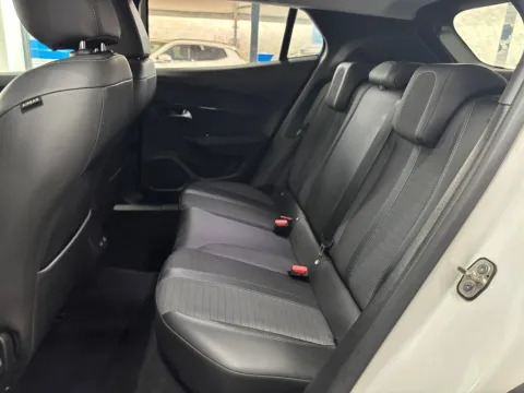 Peugeot 2008 1.2 puretech Allure Pack s&s 100cv - Immagine 15