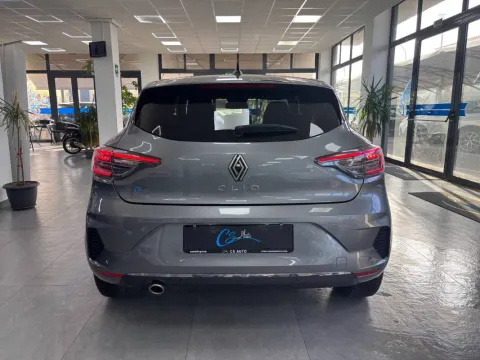 Renault Clio 1.0 tce Techno 90cv - Immagine 5