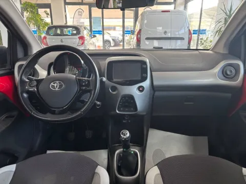 Toyota Aygo 5p 1.0 x-cite my15 - Immagine 8