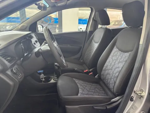 Opel Karl 1.0 75cv - Immagine 9