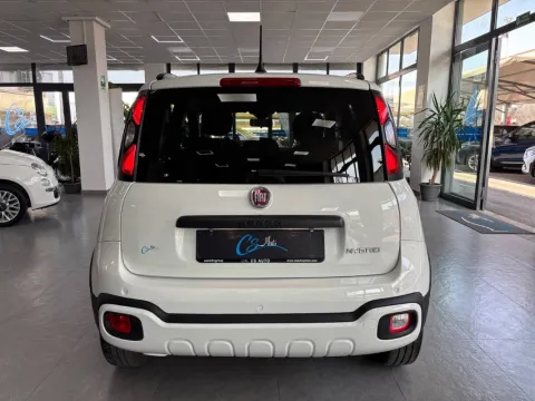 Fiat Panda 1.0 firefly hybrid City Cross s&s 70cv 5p.ti - Immagine 5